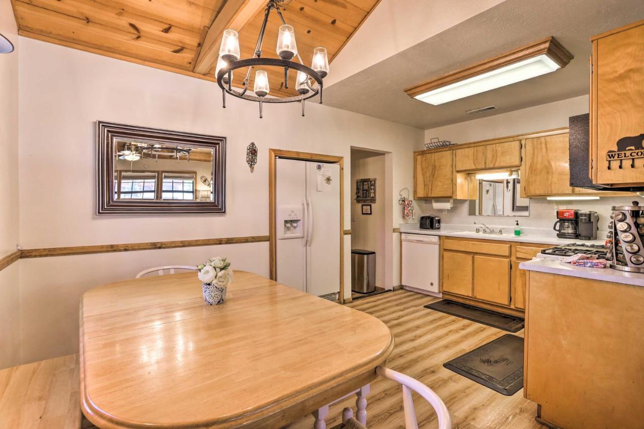 Big Bear Cabin With Deck And Hot Tub, Near Resorts! 빅 베어 레이크 외부 사진